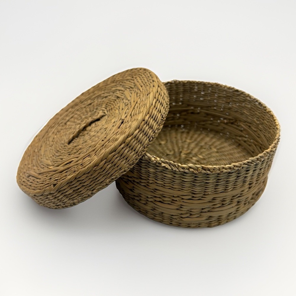Vintage Sweetgrass Basket With Lid Woven Storage Trinket Round Boho Decor